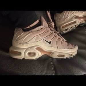 Women’s Nike Air Max